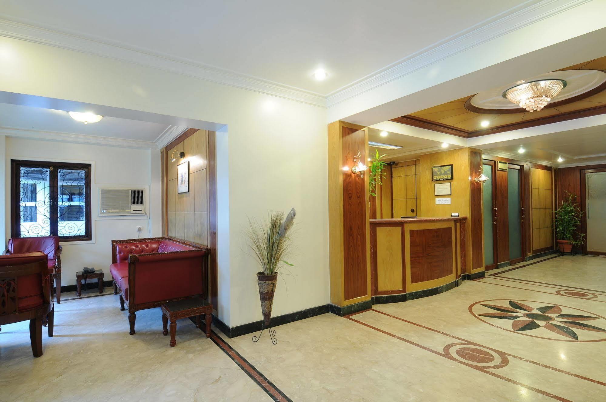 מומביי Hotel Crystal מראה חיצוני תמונה